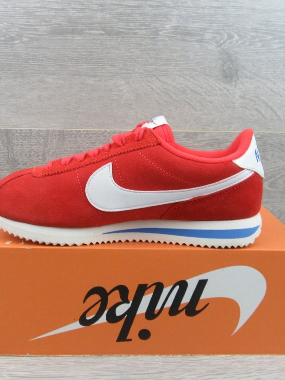 Nike Cortez Women's Size 7 Crimson Red Blue Sail White Sneakers NEW - Picture 3 of 13